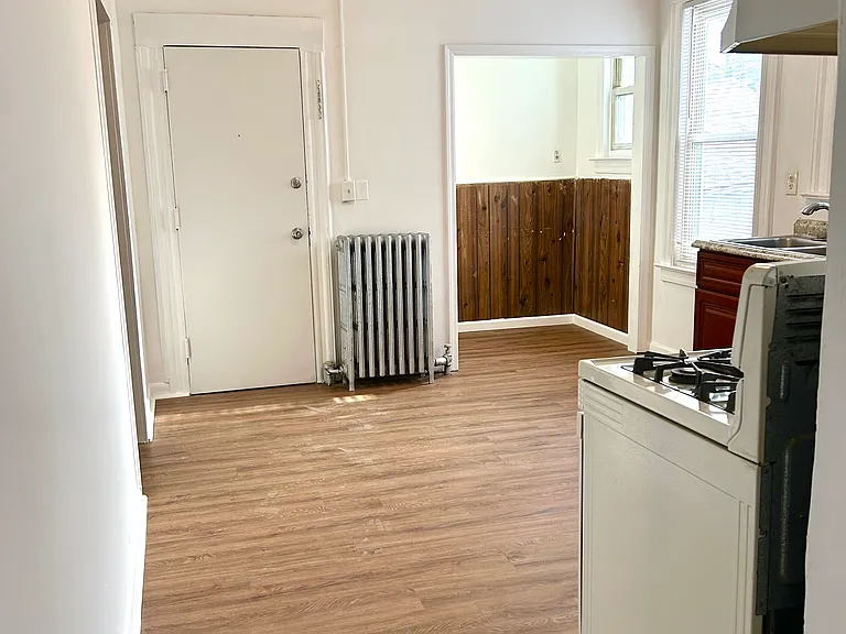 36 Tiffany Pl — Photo 9