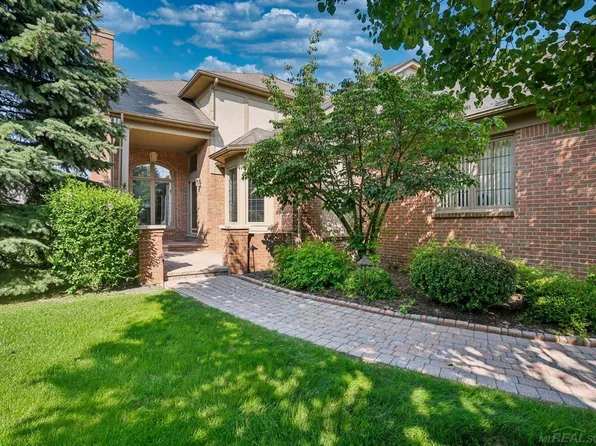 54630 Ashford Ct, Shelby Township, MI 48316