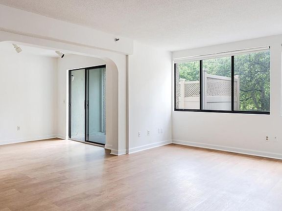 5th image of 250 Hammond Pond Pkwy APT 101N