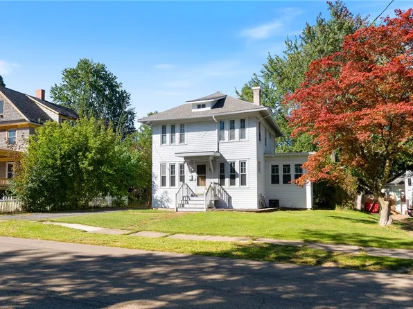 122 Wilson St, Newark, NY 14513