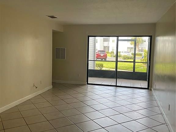 5th image of 4033 Atrium Dr #L7