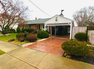 707 Bem St, Riverside, NJ 08075