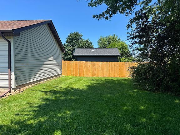5th image of 3101 Dutch Mill St