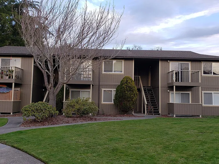 2270 Heather Ln — Photo 1