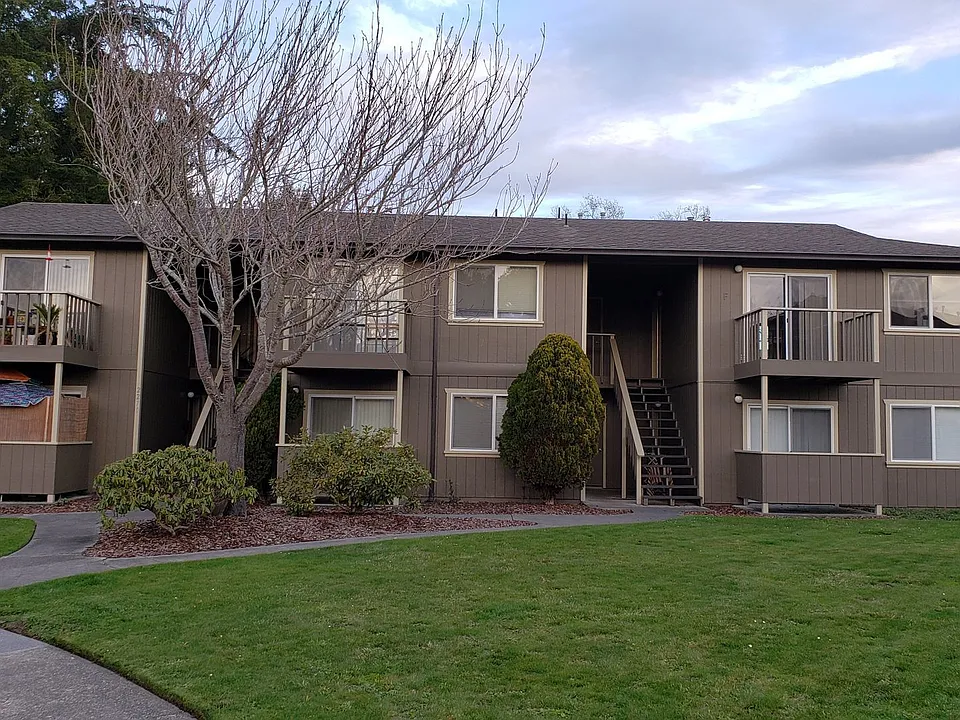 2270 Heather Ln