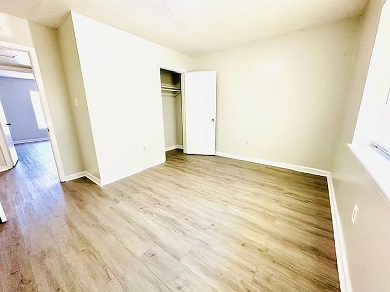 5665 McClelland Dr — Photo 22