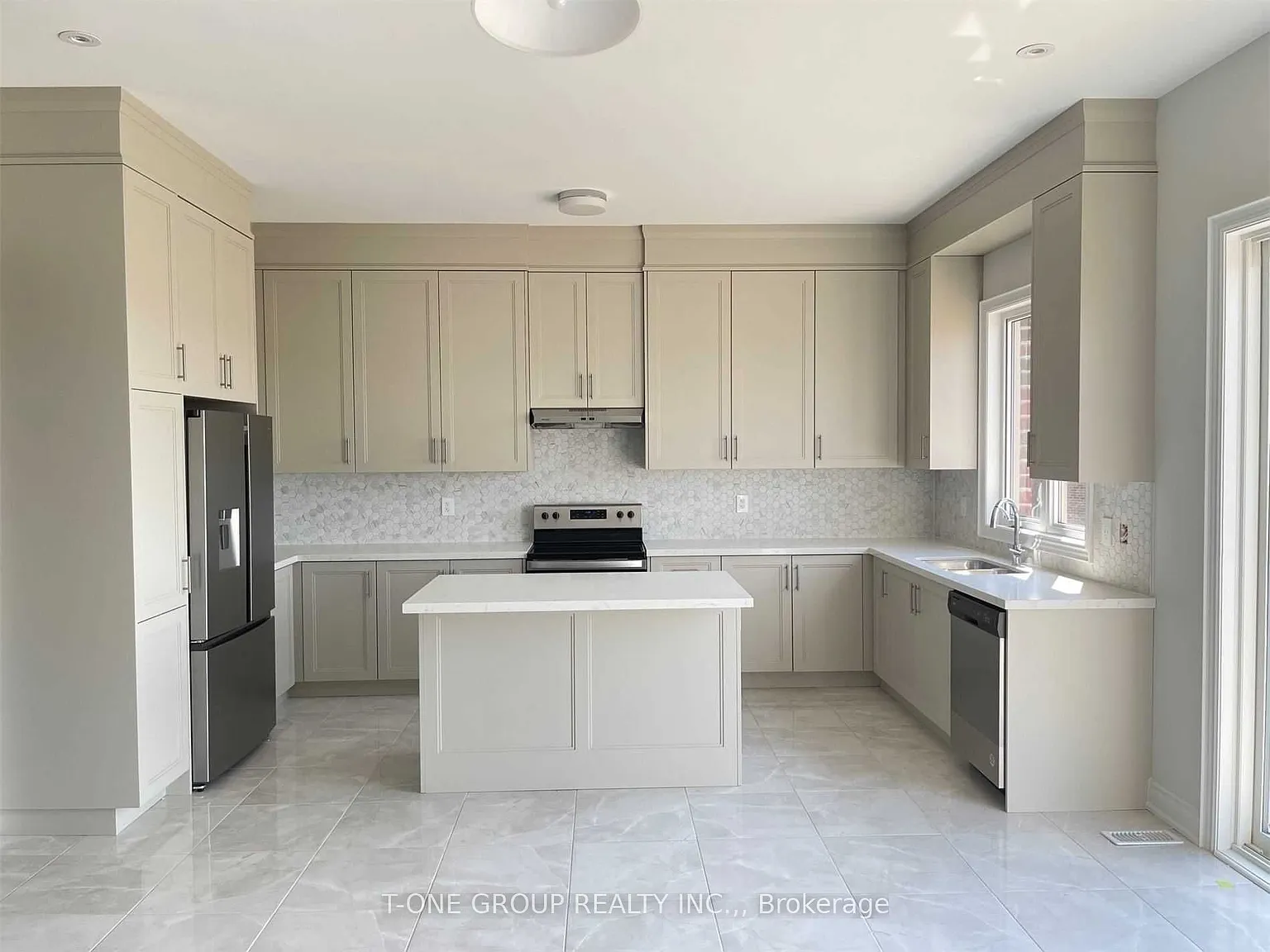 4 bed, $4,500 — Photo 4