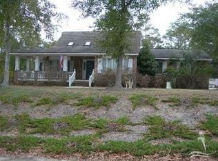156 NE 17th St, Oak Island, NC 28465
