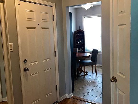 3rd image of 3604 W Dickens Ave APT 2W