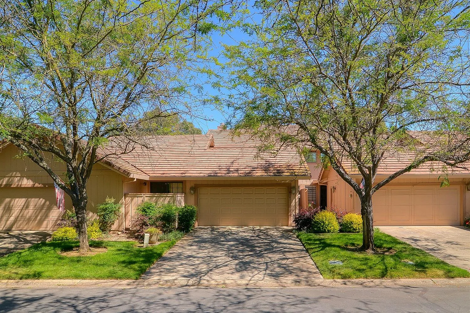 8187 Shane Ln photo 1