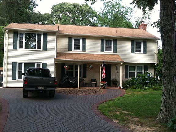 2nd image of 3 Lynhaven Ct