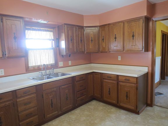 Spacious Kitchen