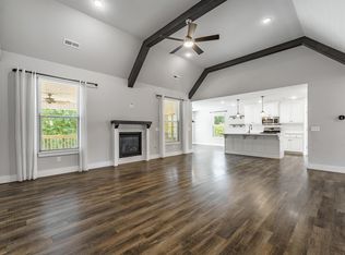 962 Glass St, Cave Springs, AR 72718