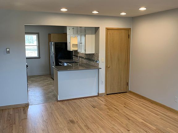 2nd image of 2518 S 48th St