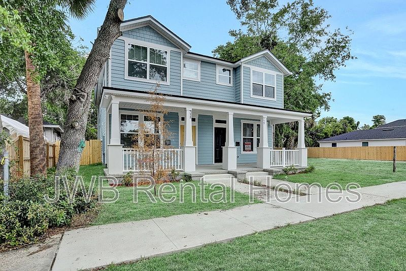 1st image of 713 Pippin St