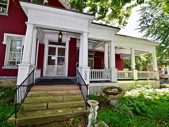 4th image of 202 S Vine St