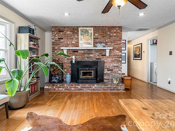 4th image of 233 Church Rd