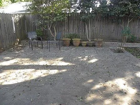 8820 Garden Glen Way — Photo 4