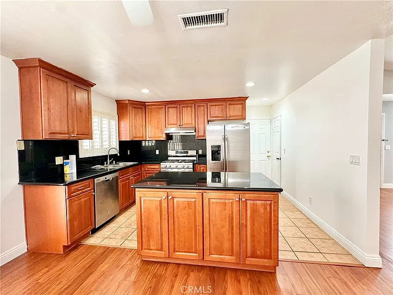 18113 Elaine Ave — Photo 8