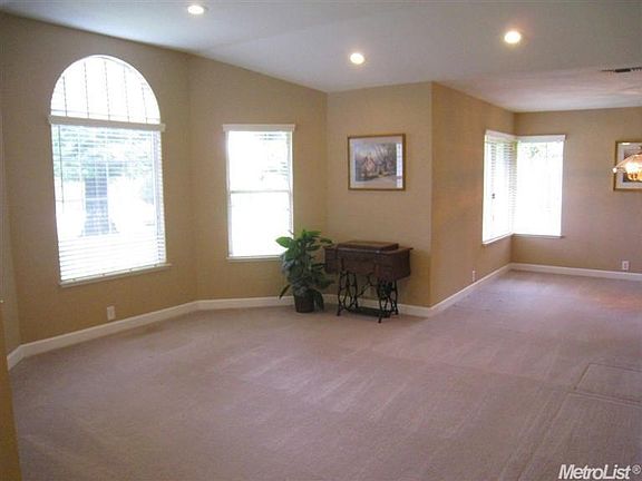 5th image of 3898 Baltic Cir