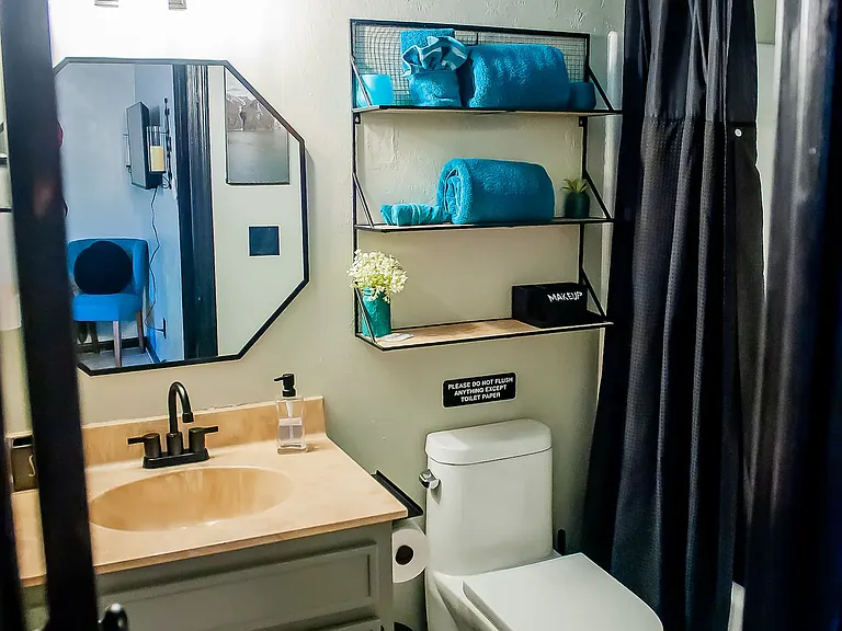 2528 Mar Ct — Photo 8