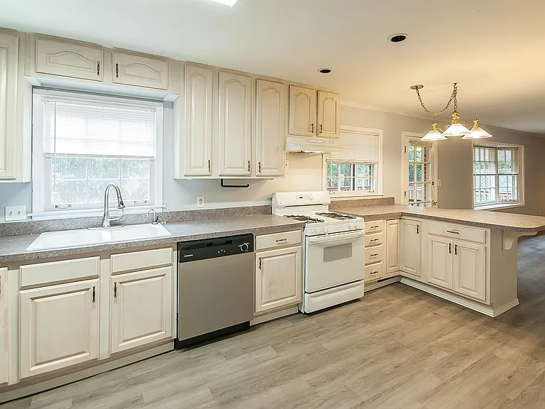 4682 Sharon Valley Ct — Photo 10