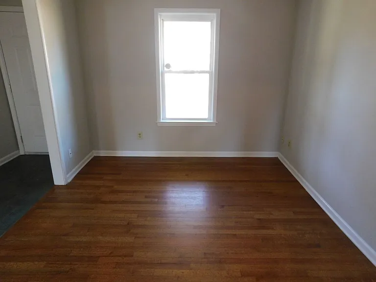 8550 Darlington Cv — Photo 9