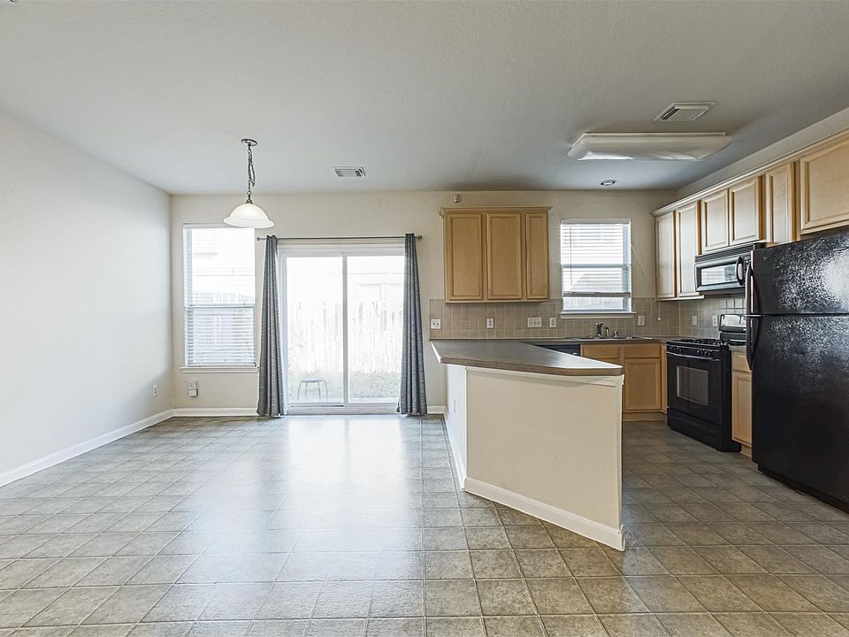 1st image of 8031 Fisher Glen Ln #8031