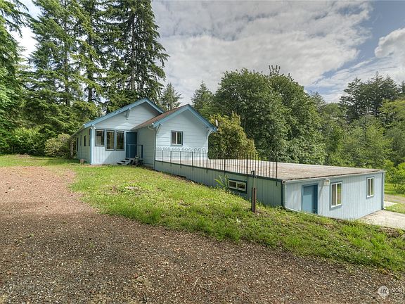 2nd image of 2449 20th Avenue NW