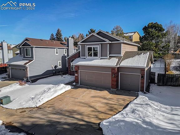 3rd image of 6447 Gemfield Dr