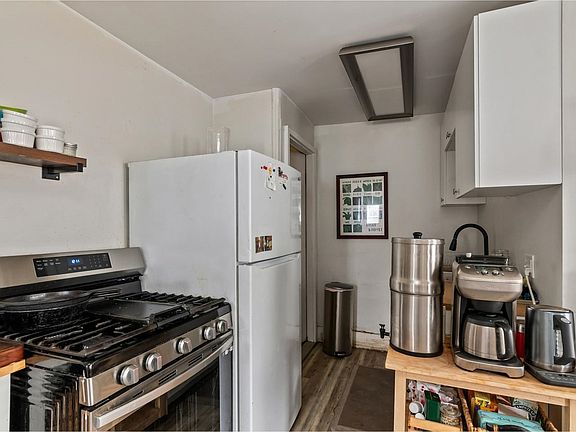 2nd image of 31 West Lane