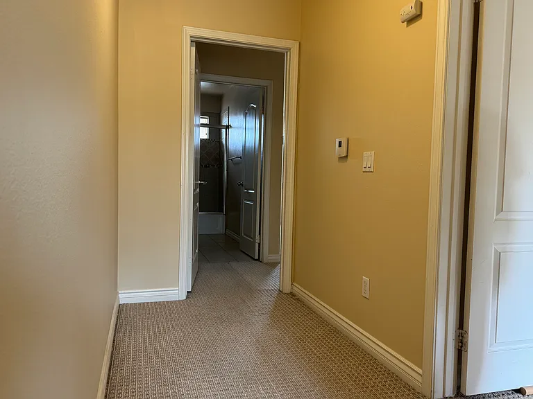 88 N Roosevelt Ave #4 — Photo 10