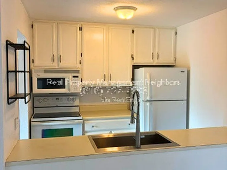 4326 Norman Dr SE — Photo 14