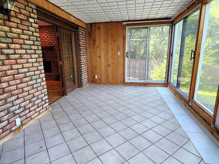 59 Trumbull Dr — Photo 4