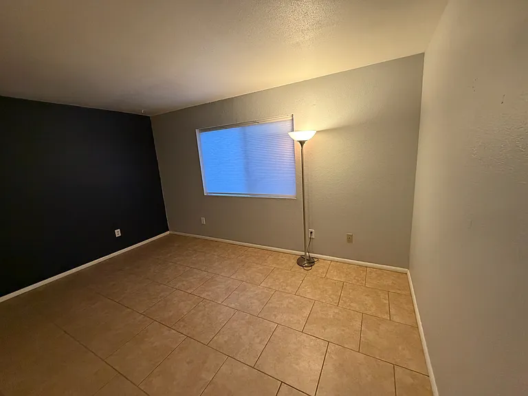 6565 N Snowflake Dr — Photo 4