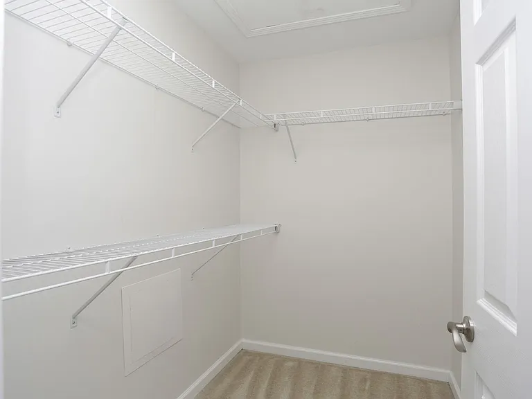 131 Wexford Dr #300 — Photo 6