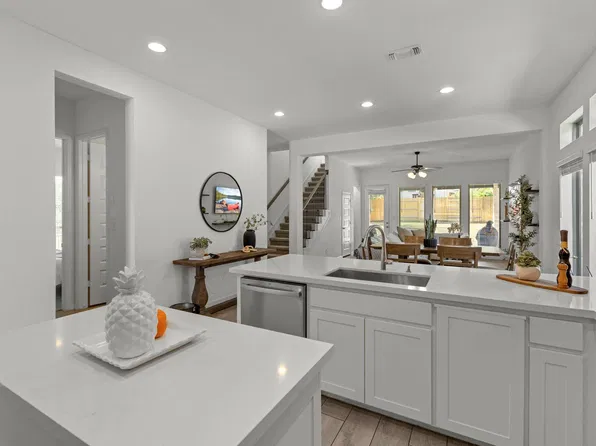 229 Bluff Creek Ln, Georgetown, TX 78628