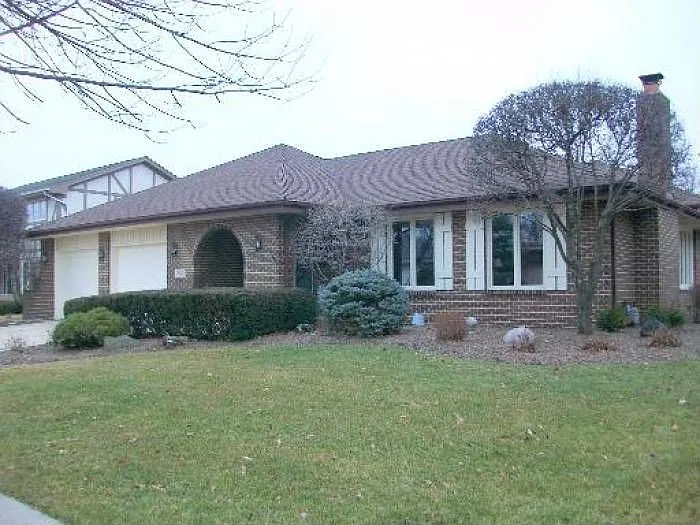 13611 Mohawk Ln photo 1