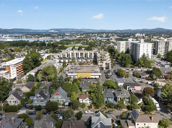 146 Medana St, Victoria, BC V8V 2H5