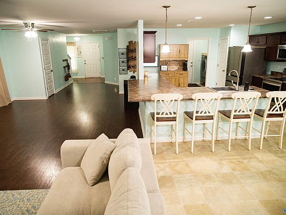 5th image of 234 Sedgewick Dr
