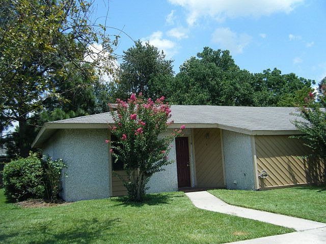 1st image of 430 Heritage Pl