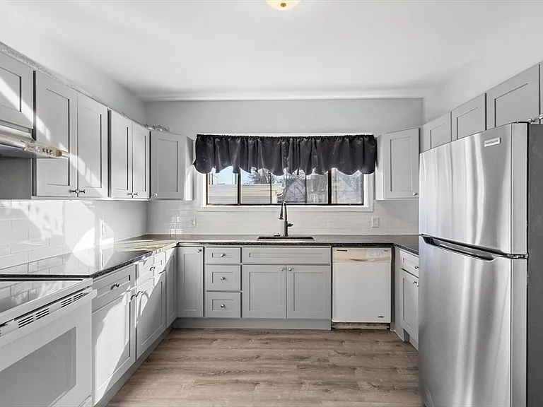 403 Ferry St #2 — Photo 9