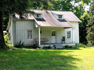 300 Sullivan Rd, Avondale, PA 19311