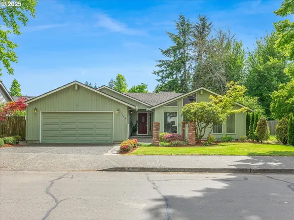 11045 SW Summer Lake Dr, Tigard, OR 97223
