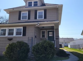 1101 29th St, Moline, IL