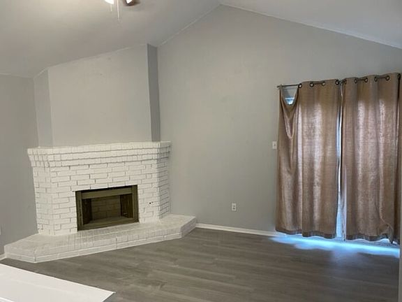 5th image of 12200 Thompkins Dr #B