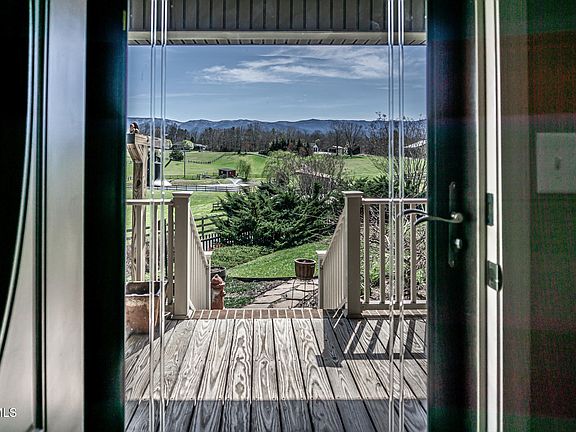 4th image of 1151 John Bird Rd