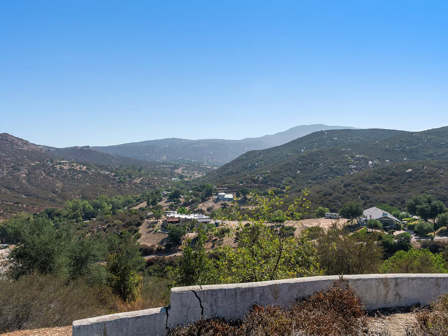 Peutz Valley Rd, Alpine — Photo 4