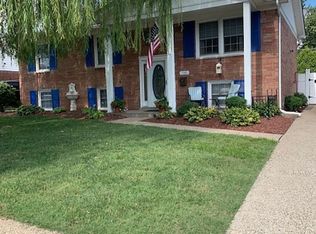 730 Plaza Dr, Jeffersonville, IN 47130