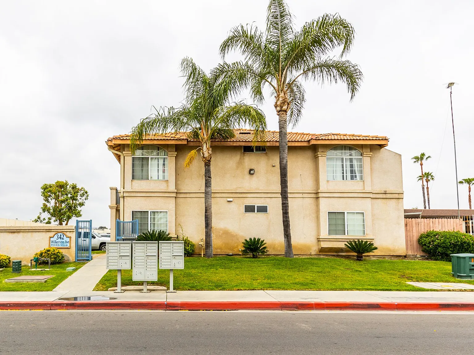 2 bedroom 2 bath apartment in Perris — Photo 2